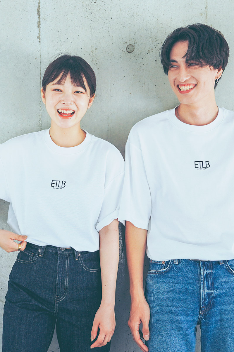 笑顔の男女